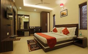 Hotel Premiere Villa Varanasi 3*