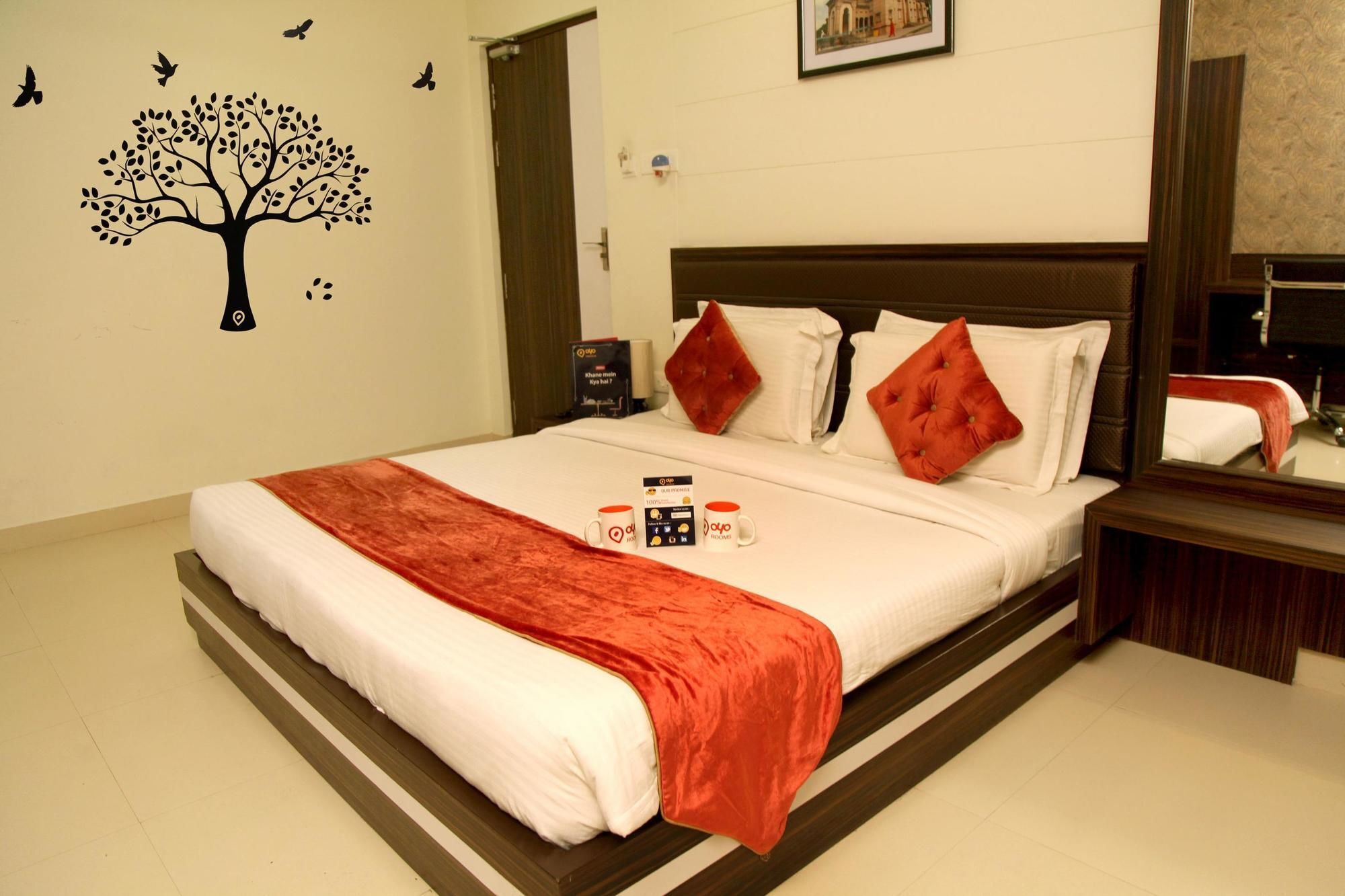 Hotel Premiere Villa Varanasi Exterior photo
